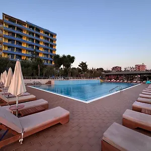 **** Hotel Bahamas Albania
